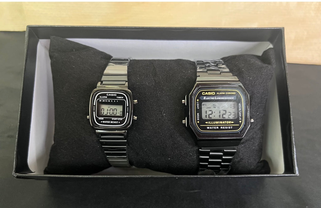 Pareja casio retro digital