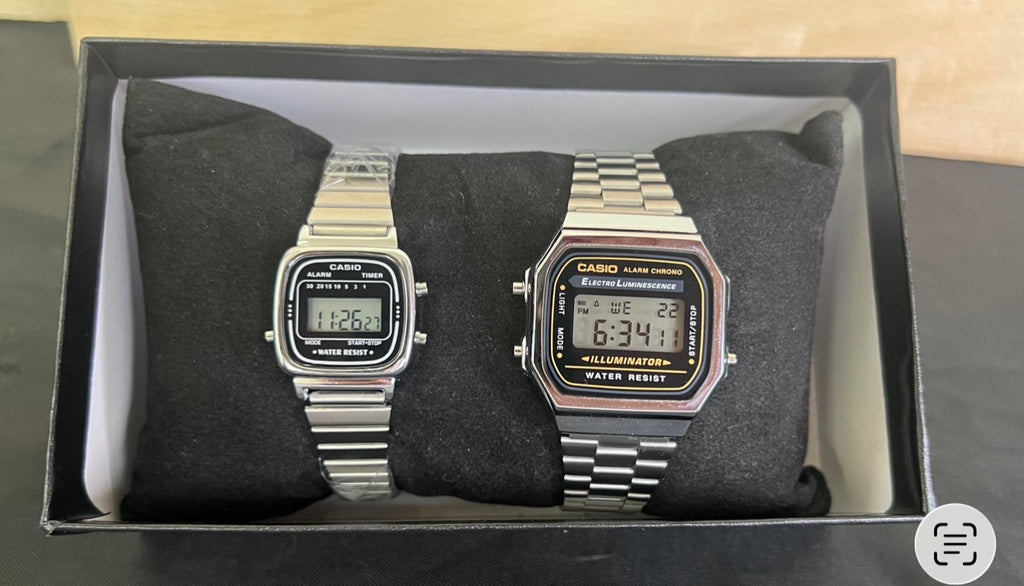 Pareja casio retro digital