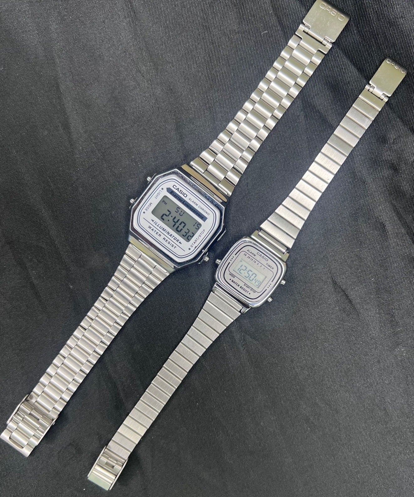 Pareja casio retro digital