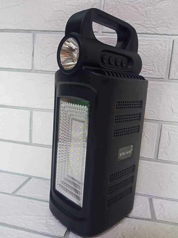 PARLANTE LINTERNA SOLAR